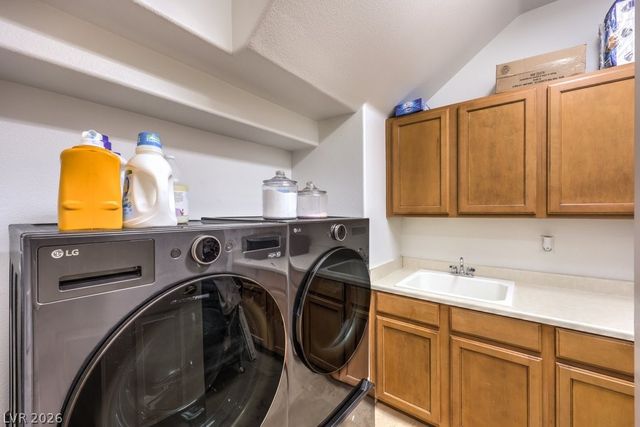 305 Onyx Crest Street, Las Vegas, NV 89145