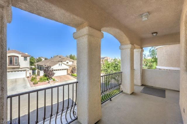 305 Onyx Crest Street, Las Vegas, NV 89145