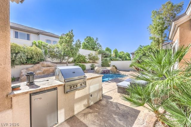 305 Onyx Crest Street, Las Vegas, NV 89145