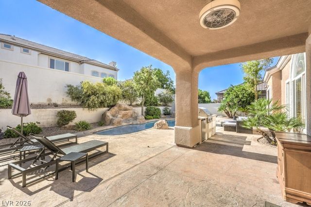 305 Onyx Crest Street, Las Vegas, NV 89145