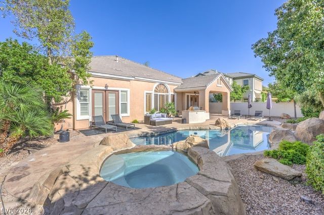 305 Onyx Crest Street, Las Vegas, NV 89145
