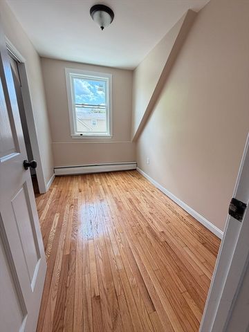 6 Edwards Place 2, Chelmsford, MA 01863