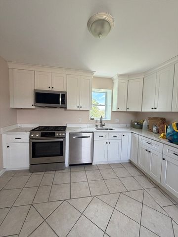 6 Edwards Place 2, Chelmsford, MA 01863