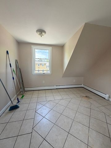 6 Edwards Place 2, Chelmsford, MA 01863