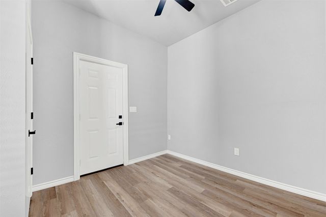 909 E High Street, Terrell, TX 75160