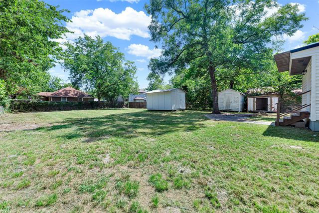 909 E High Street, Terrell, TX 75160