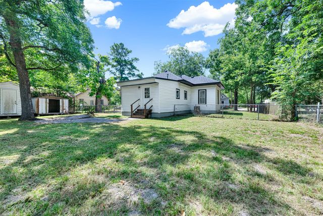 909 E High Street, Terrell, TX 75160