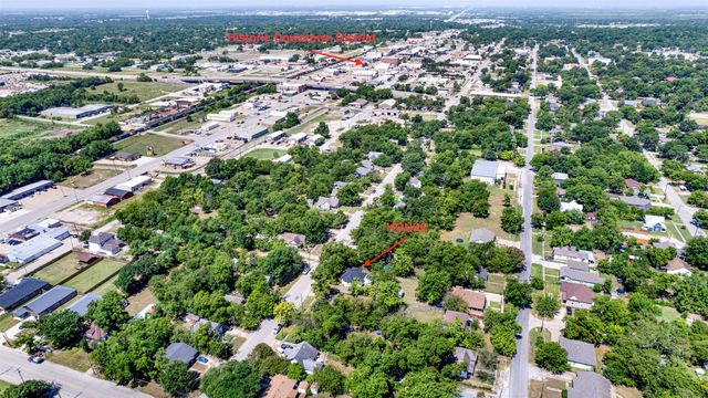 909 E High Street, Terrell, TX 75160