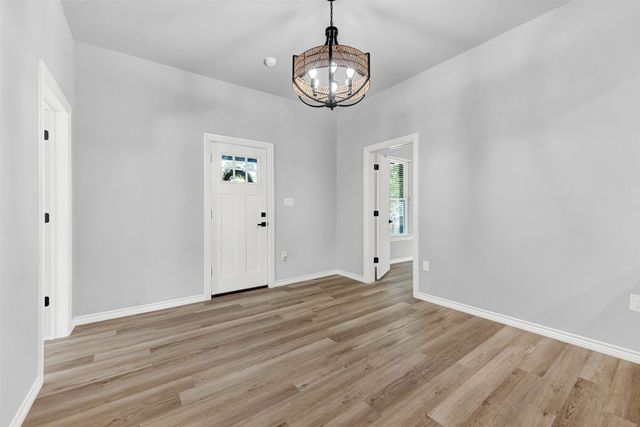 909 E High Street, Terrell, TX 75160