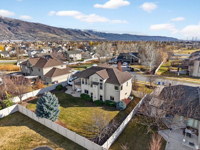 1898 W OLD FORT CIR, Farmington, UT 84025