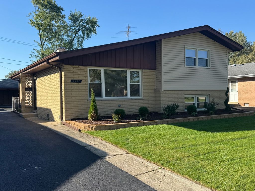4425 W Jean Street, Alsip, IL 60803