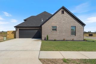 6900 SW High Meadow Boulevard, Bentonville, AR 72713