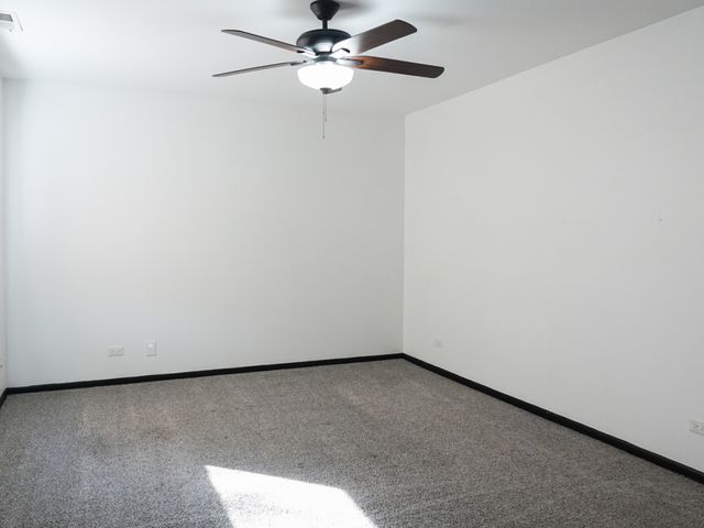 1877 Appaloosa Drive, Naperville, IL 60565