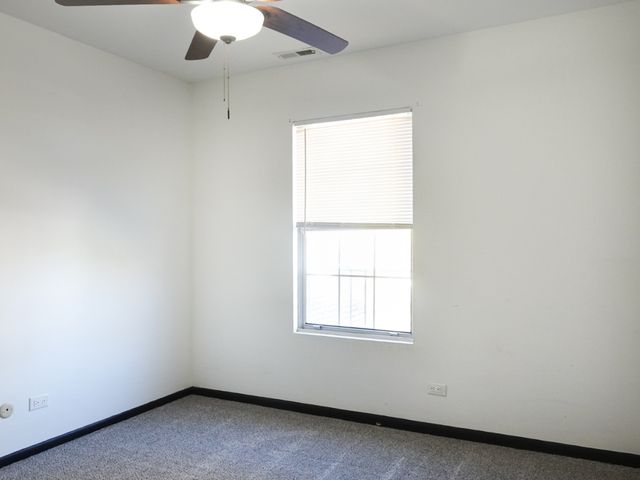 1877 Appaloosa Drive, Naperville, IL 60565