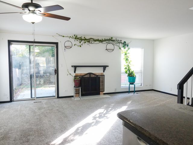 1877 Appaloosa Drive, Naperville, IL 60565