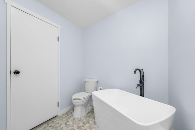 6818 E T Avenue, Vicksburg, MI 49097