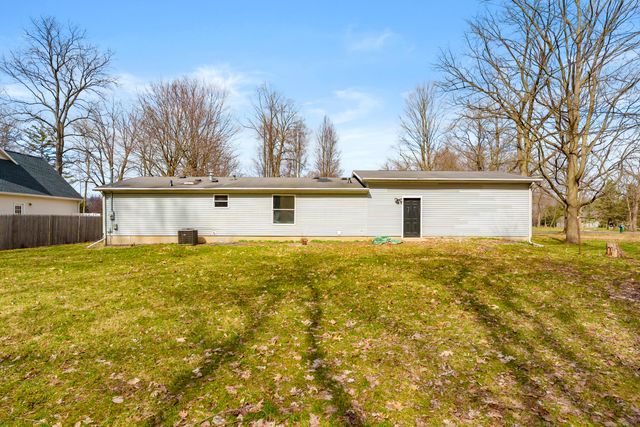6818 E T Avenue, Vicksburg, MI 49097