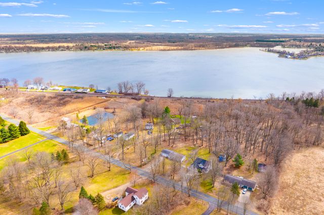 6818 E T Avenue, Vicksburg, MI 49097