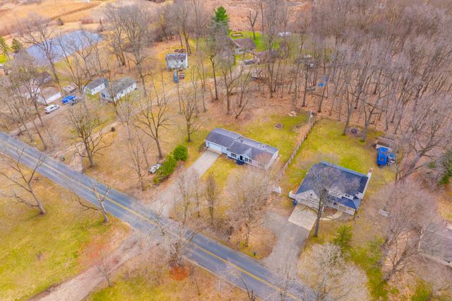 6818 E T Avenue, Vicksburg, MI 49097
