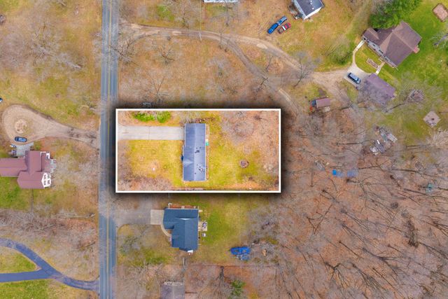 6818 E T Avenue, Vicksburg, MI 49097