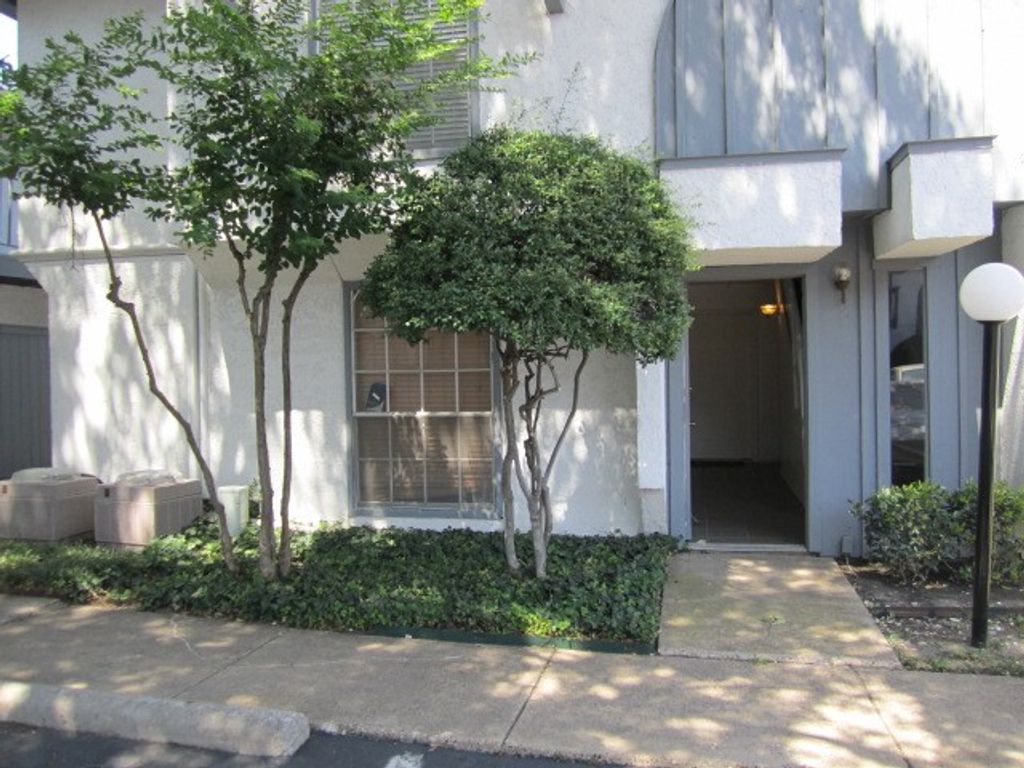 12888 MONTFORT 150, Dallas, TX 75000