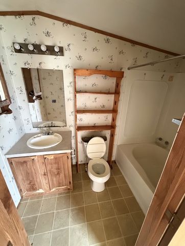 626 Old Highway 48, Centerville, TN 37033