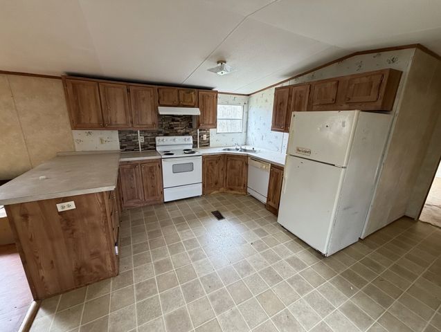 626 Old Highway 48, Centerville, TN 37033