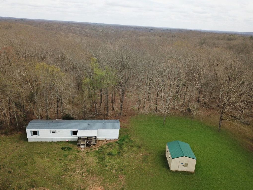 626 Old Highway 48, Centerville, TN 37033