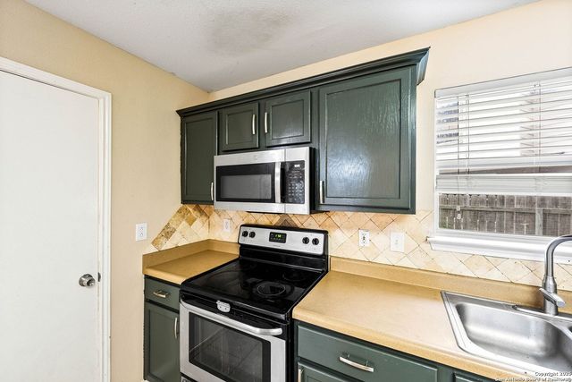 9944 Spring Beauty, San Antonio, TX 78254