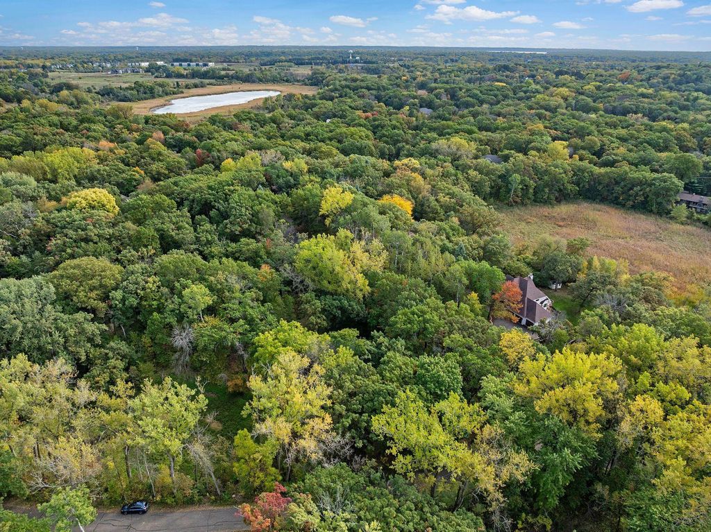 8 Woodhill Lane, North Oaks, MN 55127 — photo 2