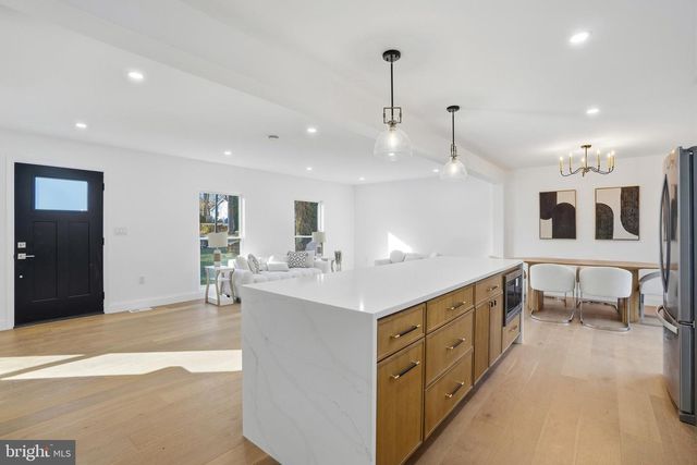 10704 HOWERTON AVE, Fairfax, VA 22030