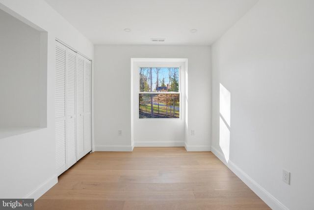 10704 HOWERTON AVE, Fairfax, VA 22030