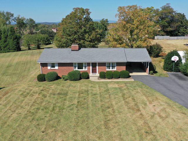 47 GISH LN, Staunton, VA 24401