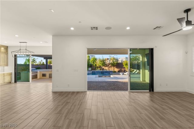 2554 Hazelburn Avenue, Henderson, NV 89044