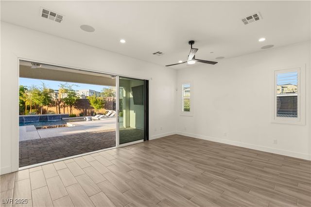 2554 Hazelburn Avenue, Henderson, NV 89044