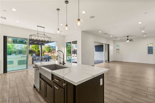 2554 Hazelburn Avenue, Henderson, NV 89044