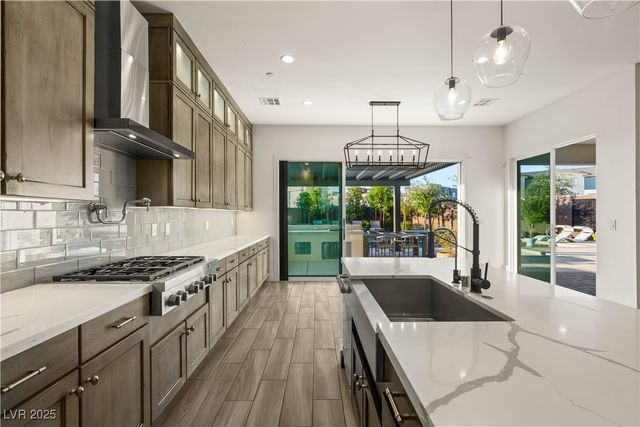 2554 Hazelburn Avenue, Henderson, NV 89044