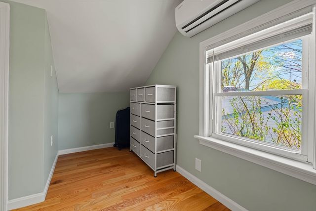 19 Lake Shore Dr, Weymouth, MA 02189