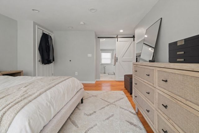 19 Lake Shore Dr, Weymouth, MA 02189