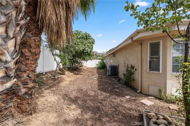 25481 Foothill Drive, San Bernardino, CA 92404