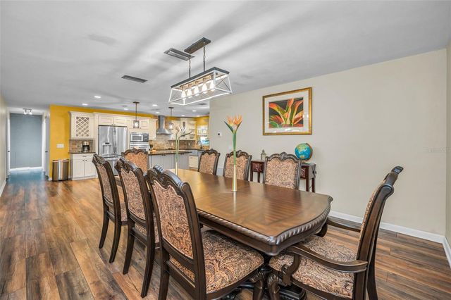 11077 87TH AVENUE, Seminole, FL 33772