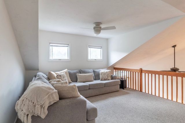 4 Lauren Dr 4, Rockland, MA 02370
