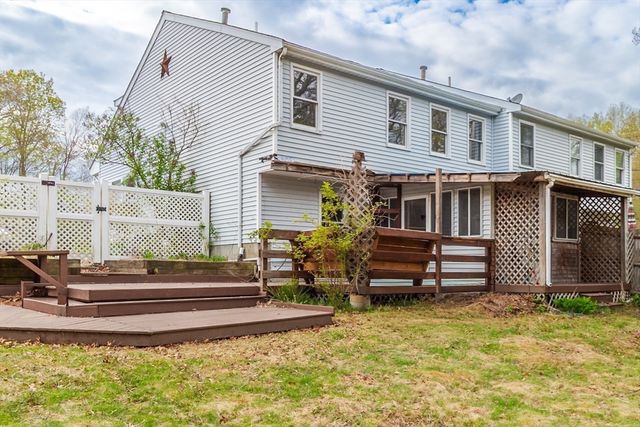 4 Lauren Dr 4, Rockland, MA 02370