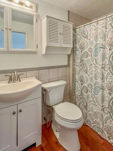 4 Lauren Dr 4, Rockland, MA 02370