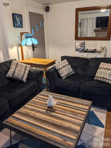 4033 W Tyvola Road, Charlotte, NC 28208