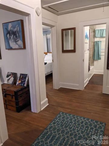 4033 W Tyvola Road, Charlotte, NC 28208