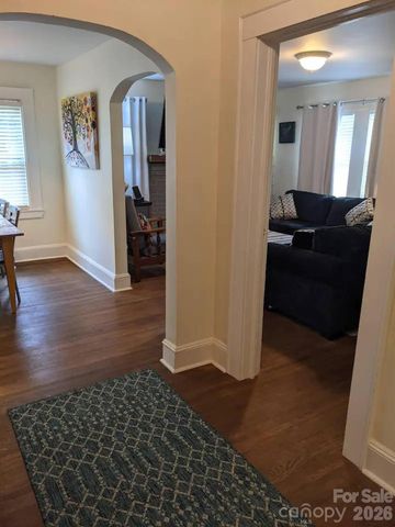 4033 W Tyvola Road, Charlotte, NC 28208