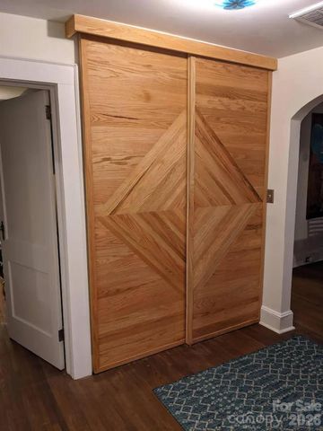 4033 W Tyvola Road, Charlotte, NC 28208