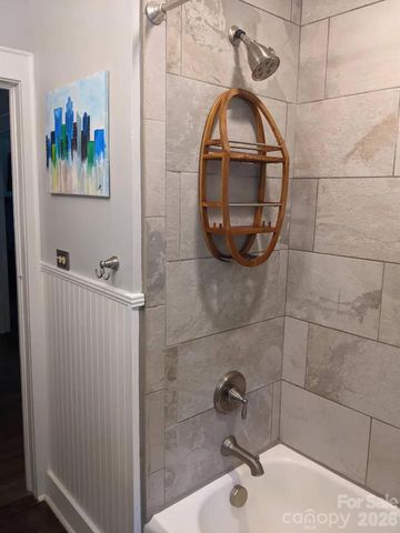 4033 W Tyvola Road, Charlotte, NC 28208