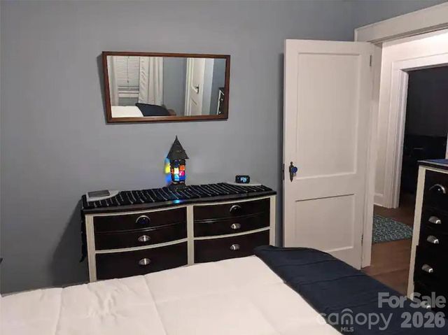 4033 W Tyvola Road, Charlotte, NC 28208